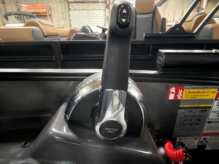 2026 Bennington 23MFB - ESP - Limited Edition US-ETWS0828A626 [photo 13]